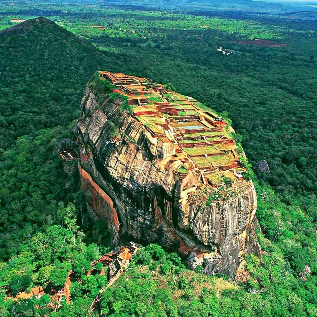 the best sri lanka travel place Sigiriya Rock Fortress